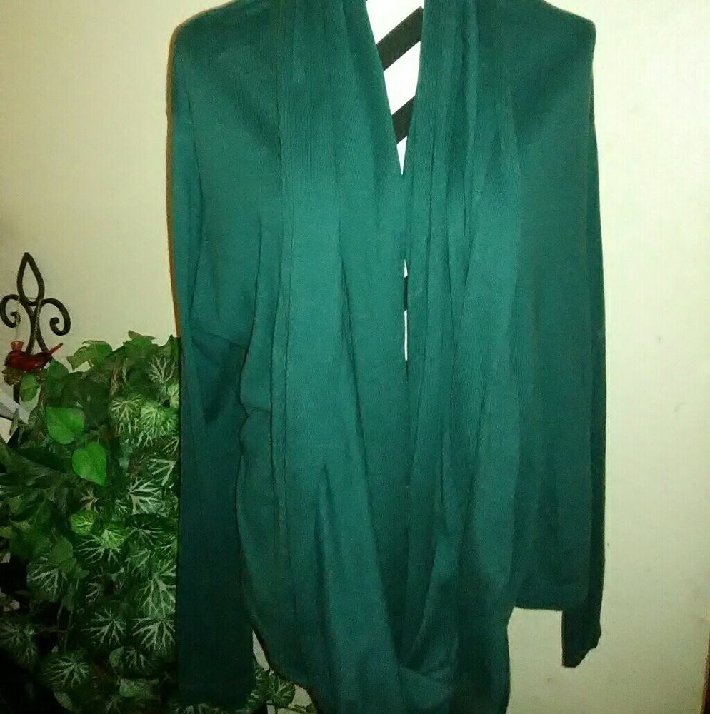 Cardigan - Picture 2 of 3